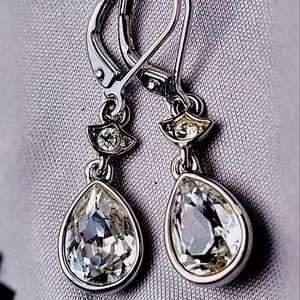 Givenchy ★ Swarovksi Crystal ★ Pearl Drop ★ Silver Tone ★ SPARKLING ✨️ PRISTINE